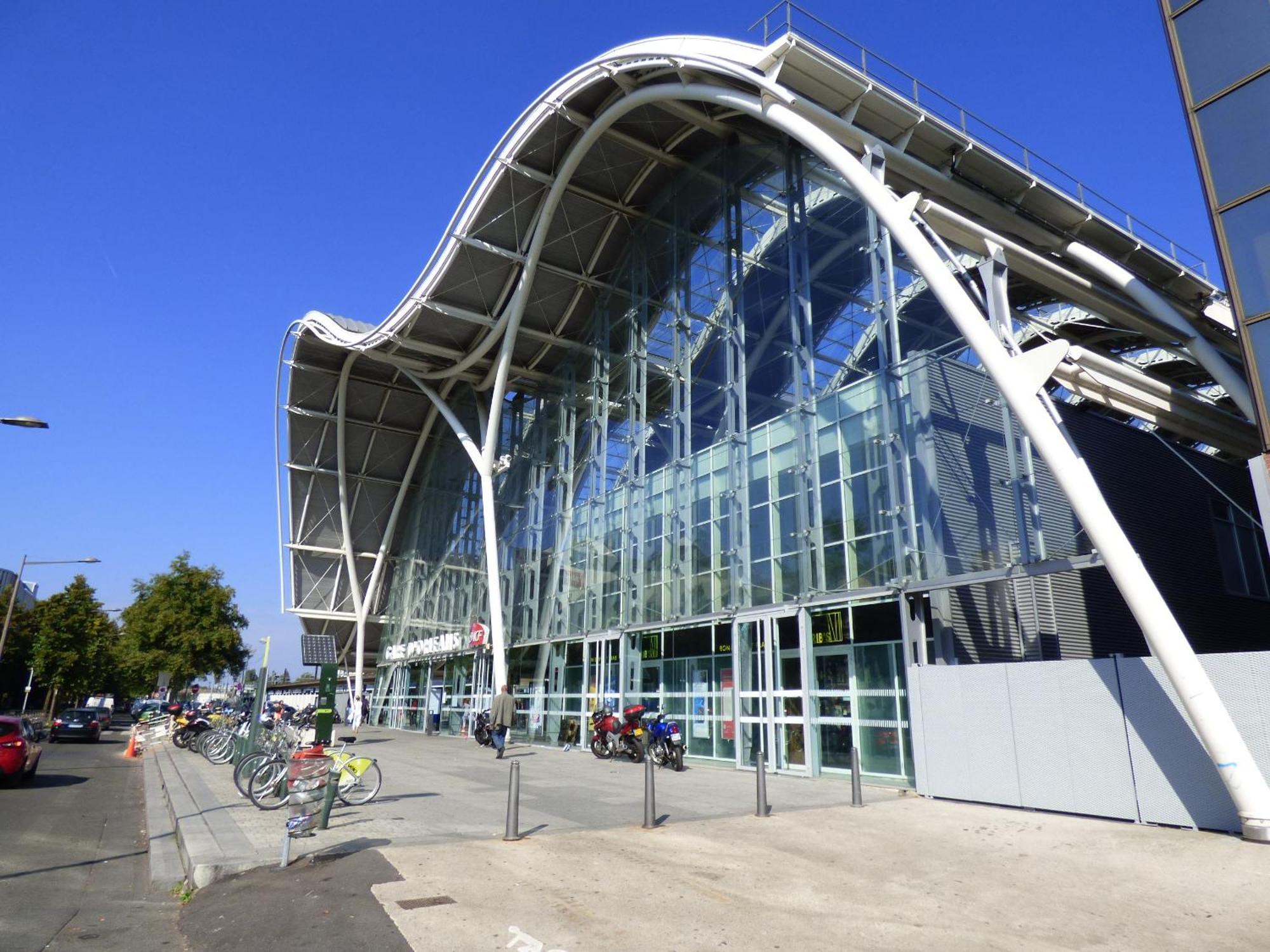 37M2 Lumineux Face Gare Sncf, Wifi Et Cafe Et The Offerts Orléans Exterior foto